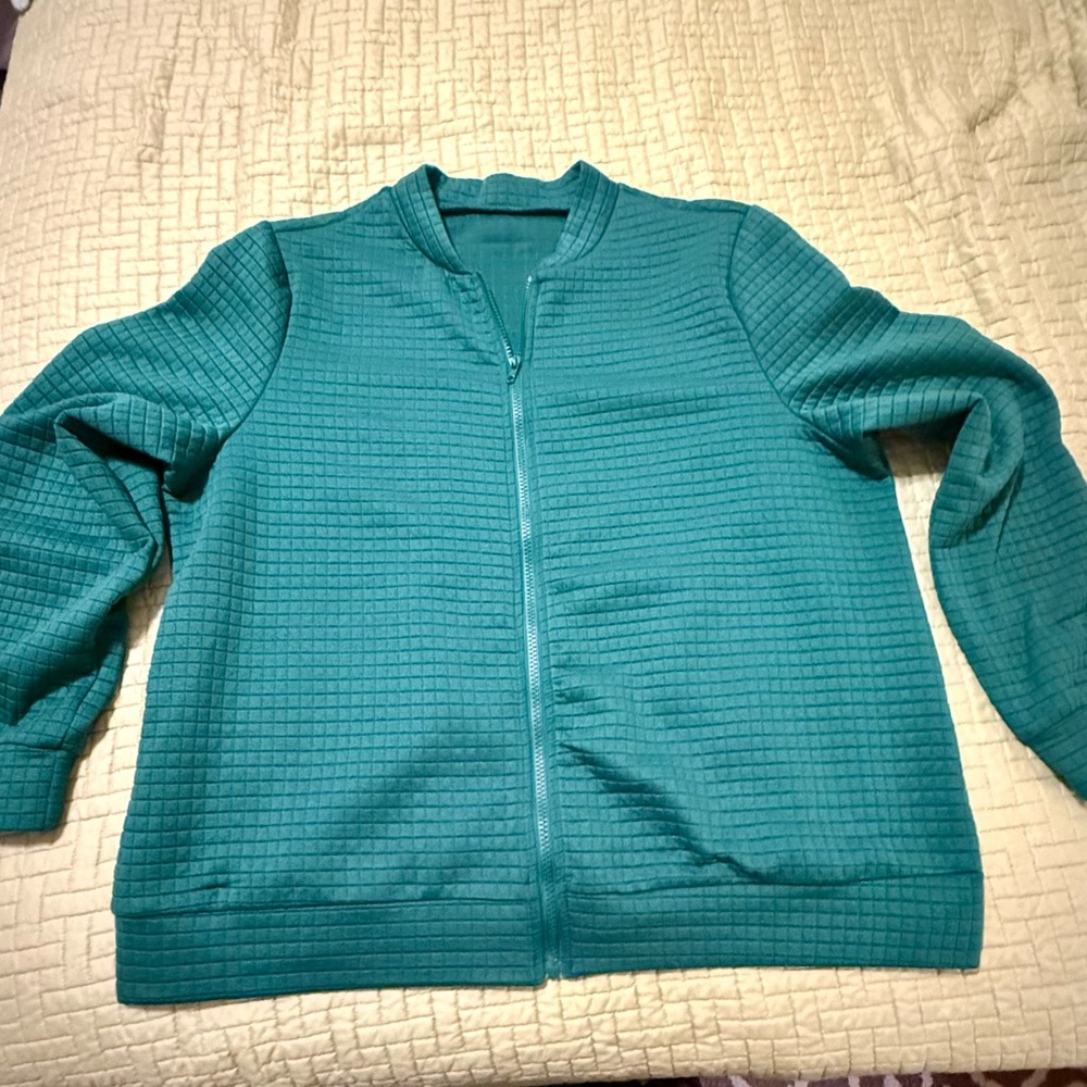 SHEIN Curve - Textured Zip-Up Jacket